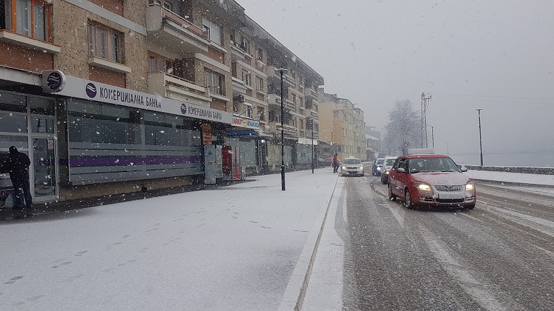 Вејавица успорила саобраћај на Златару и у Полимљу, пало око 20 цм снега